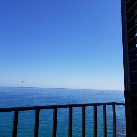 Hébergement de vacances Tra La Rocca E Il Mare *