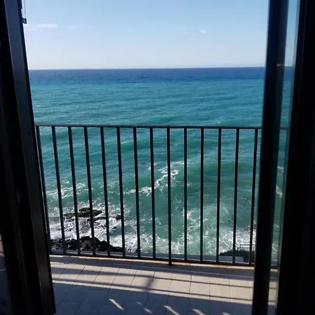 Tra La Rocca E Il Mare Hébergement de vacances